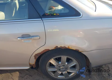 2009 Ford Taurus Limited from USA, damaged, VIN 1FAHP25W99G111521